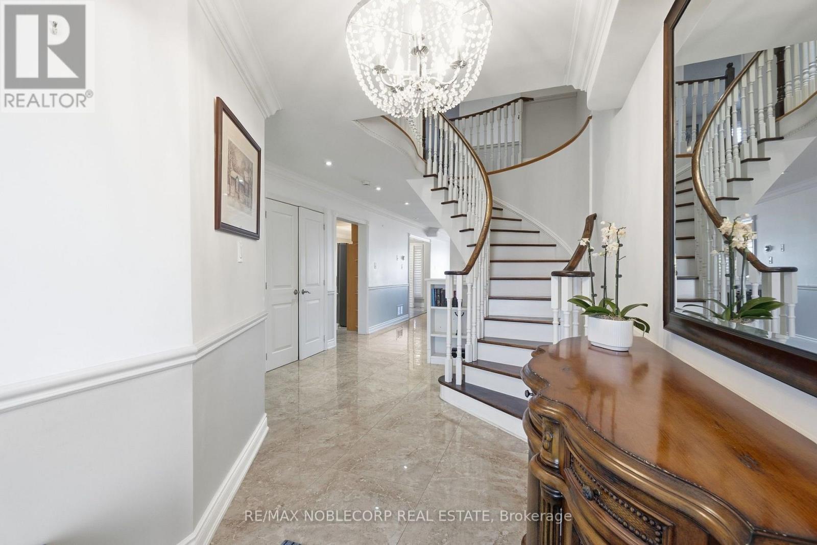 111 EMILY CARR CRESCENT - 7