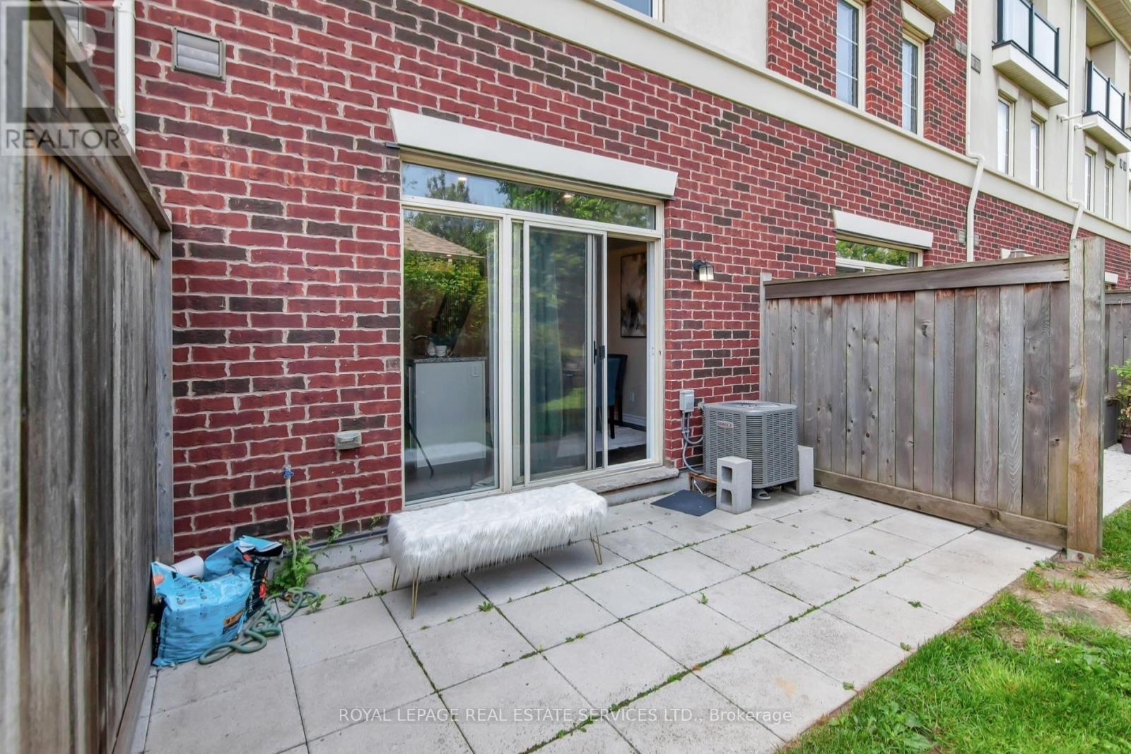 #47 636 EVANS AVENUE - 23