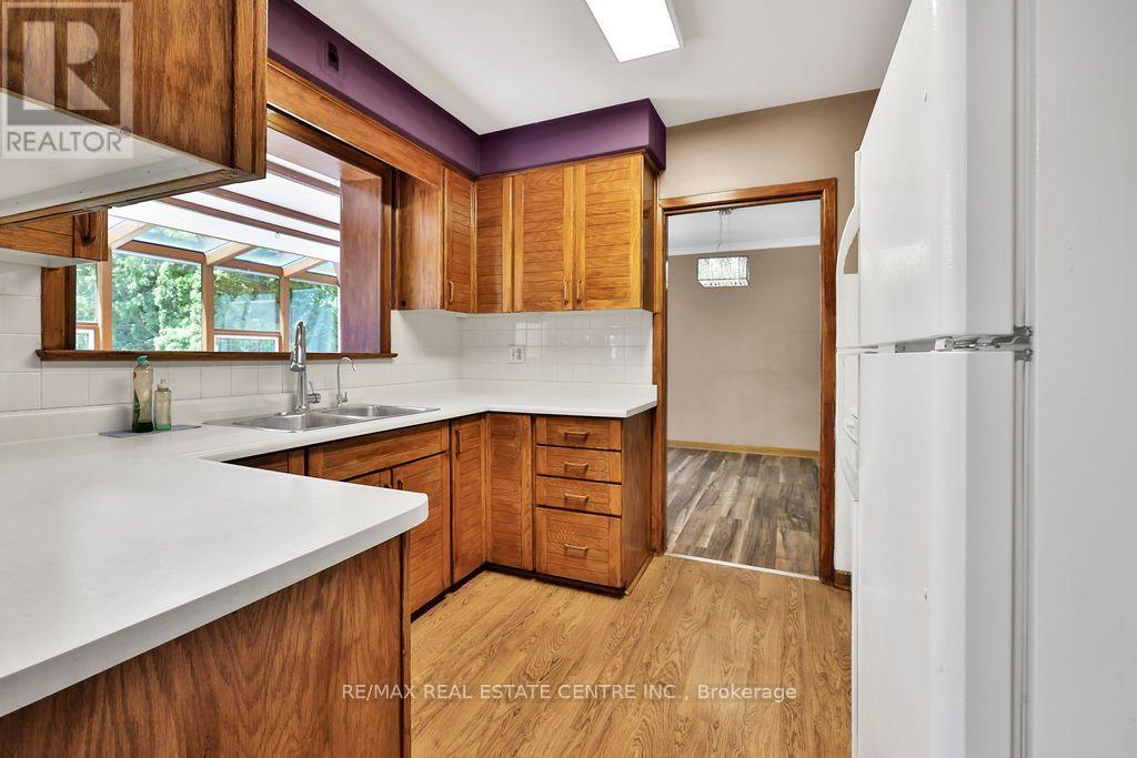 1366 ALDO DRIVE - 14