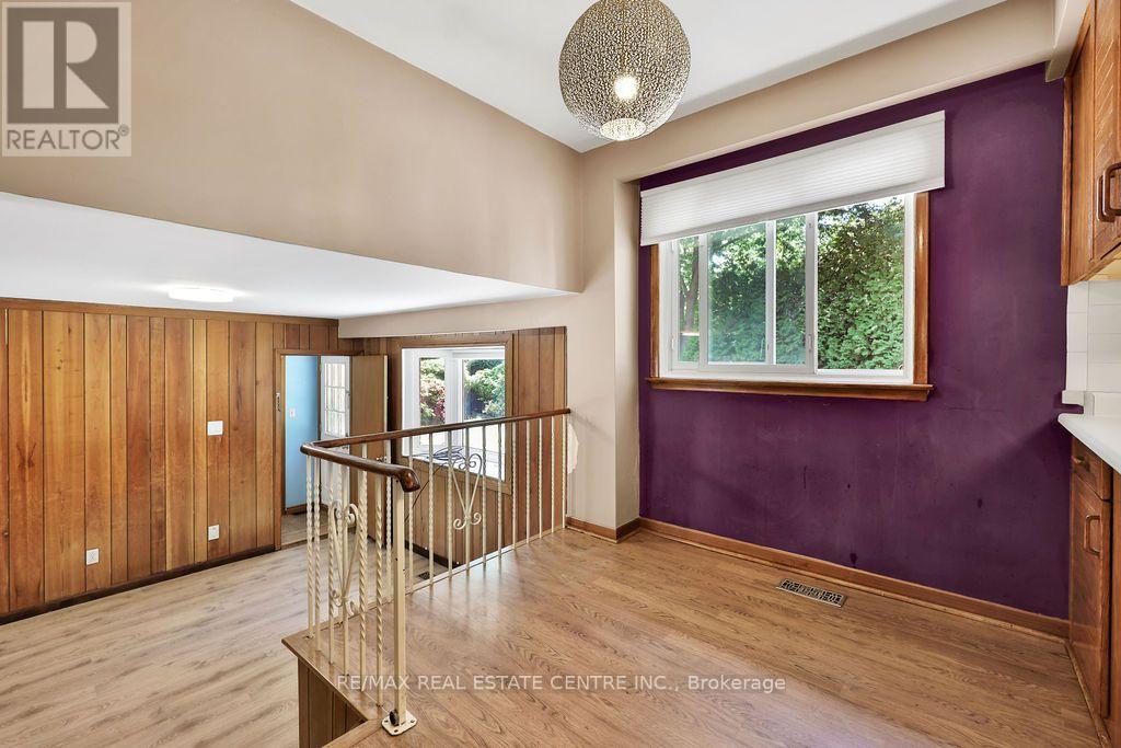 1366 ALDO DRIVE - 15