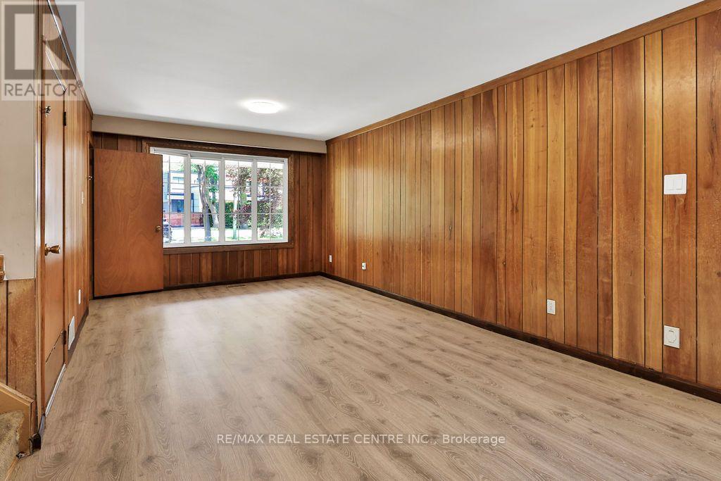 1366 ALDO DRIVE - 16