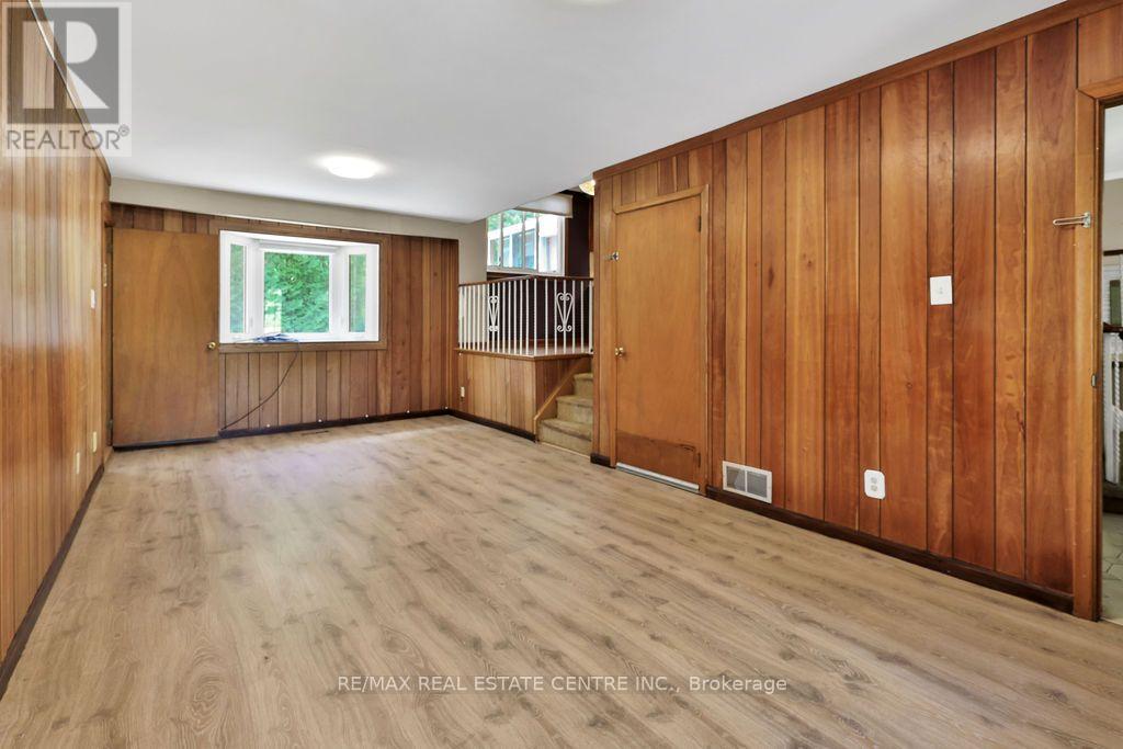 1366 ALDO DRIVE - 18