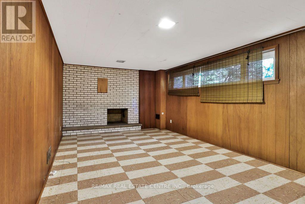 1366 ALDO DRIVE - 20