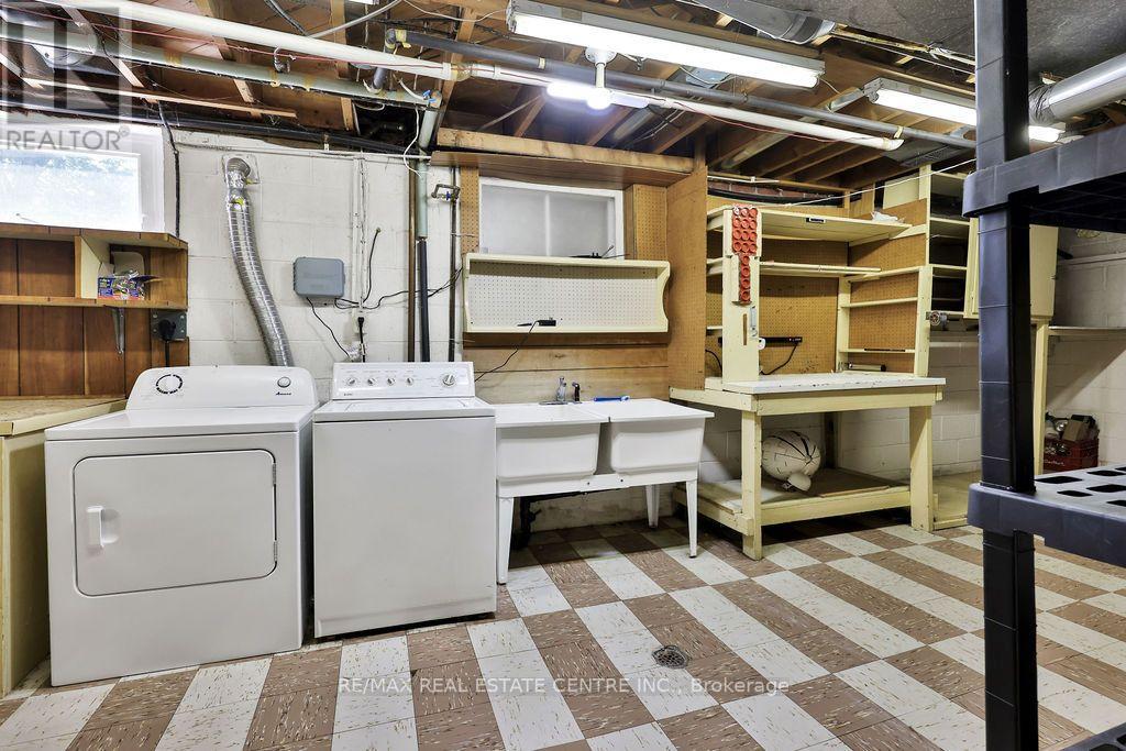1366 ALDO DRIVE - 22
