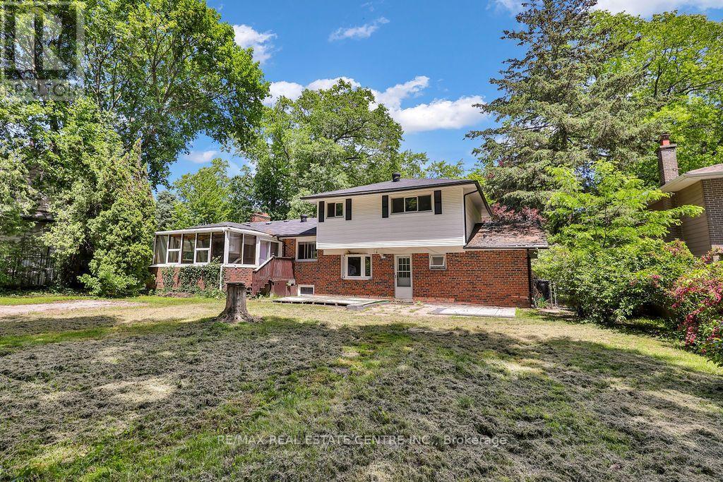 1366 ALDO DRIVE - 31