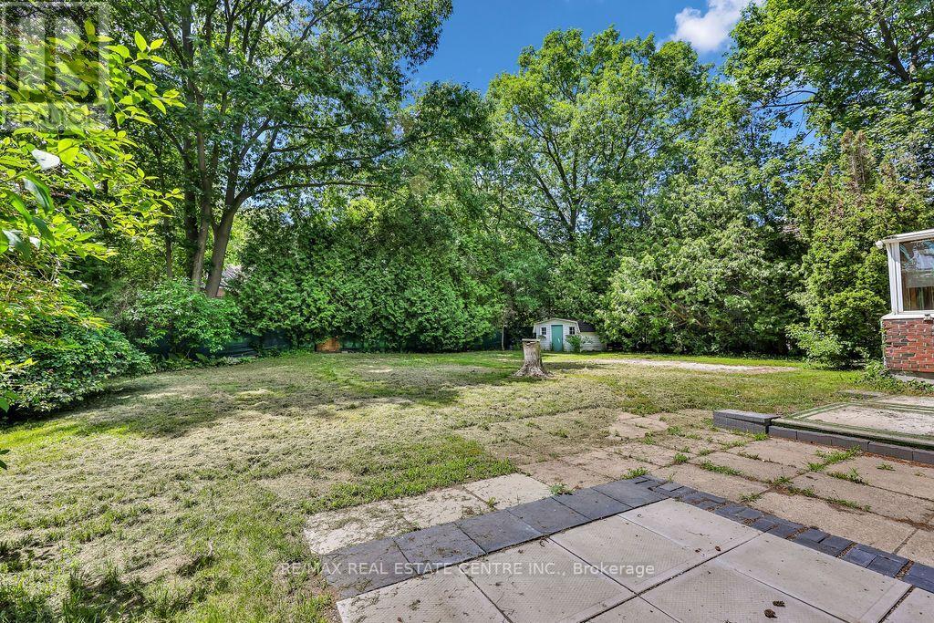1366 ALDO DRIVE - 33