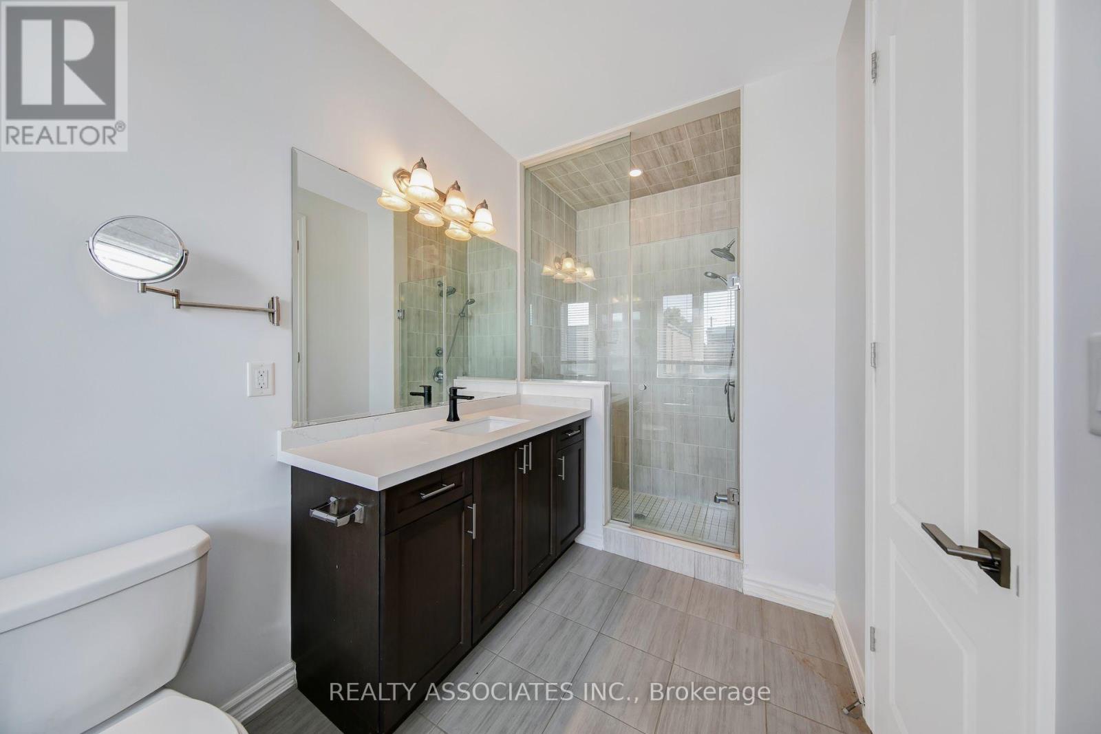 17 VAUDEVILLE DRIVE - 10