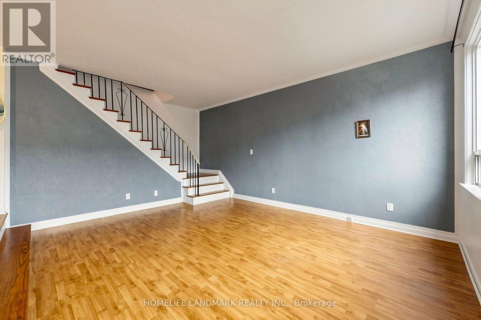 #6 61 ARDGLEN DRIVE - 15
