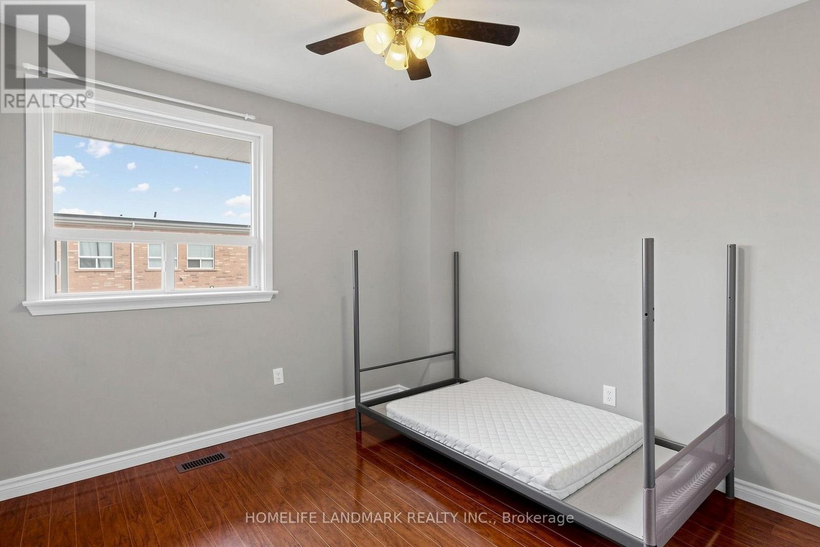 #6 61 ARDGLEN DRIVE - 30