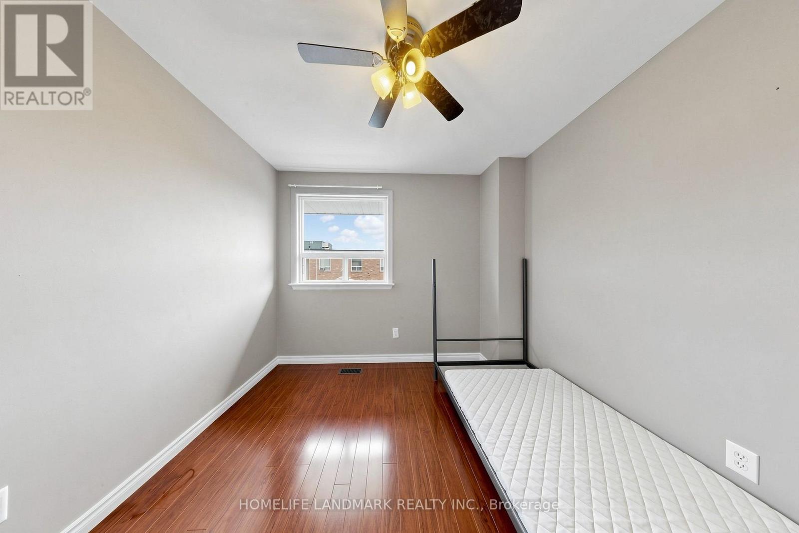 #6 61 ARDGLEN DRIVE - 31