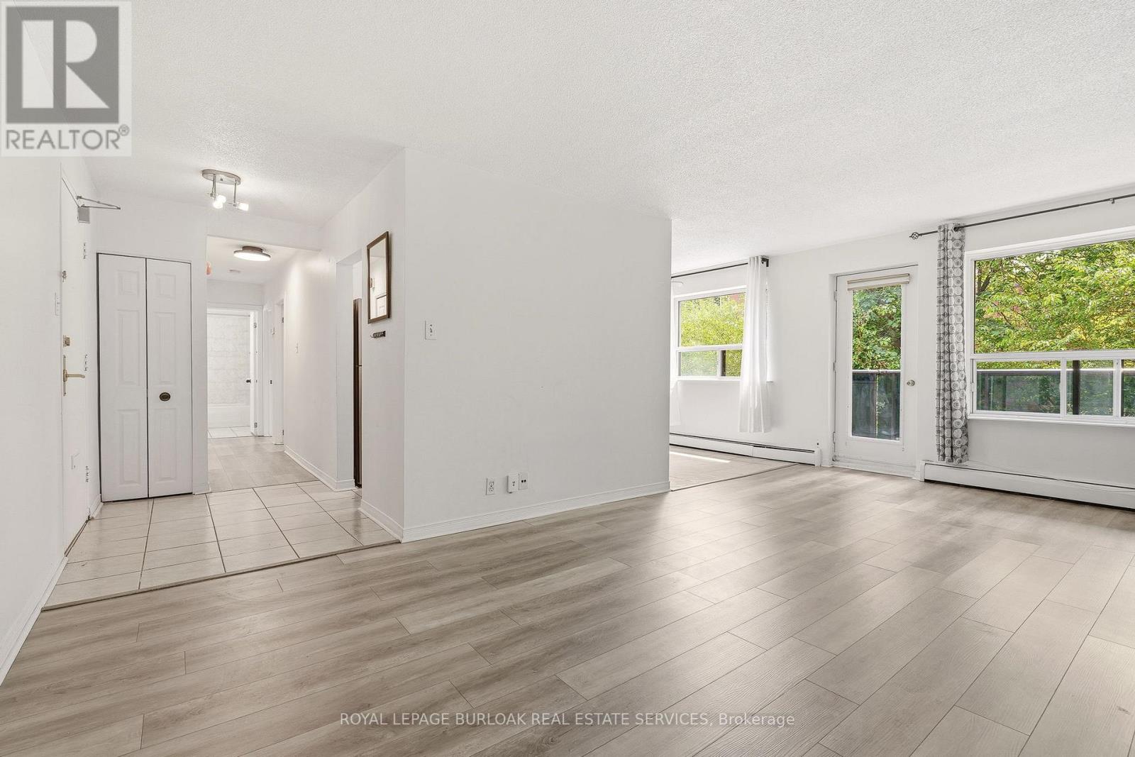#201 2411 NEW STREET - 6