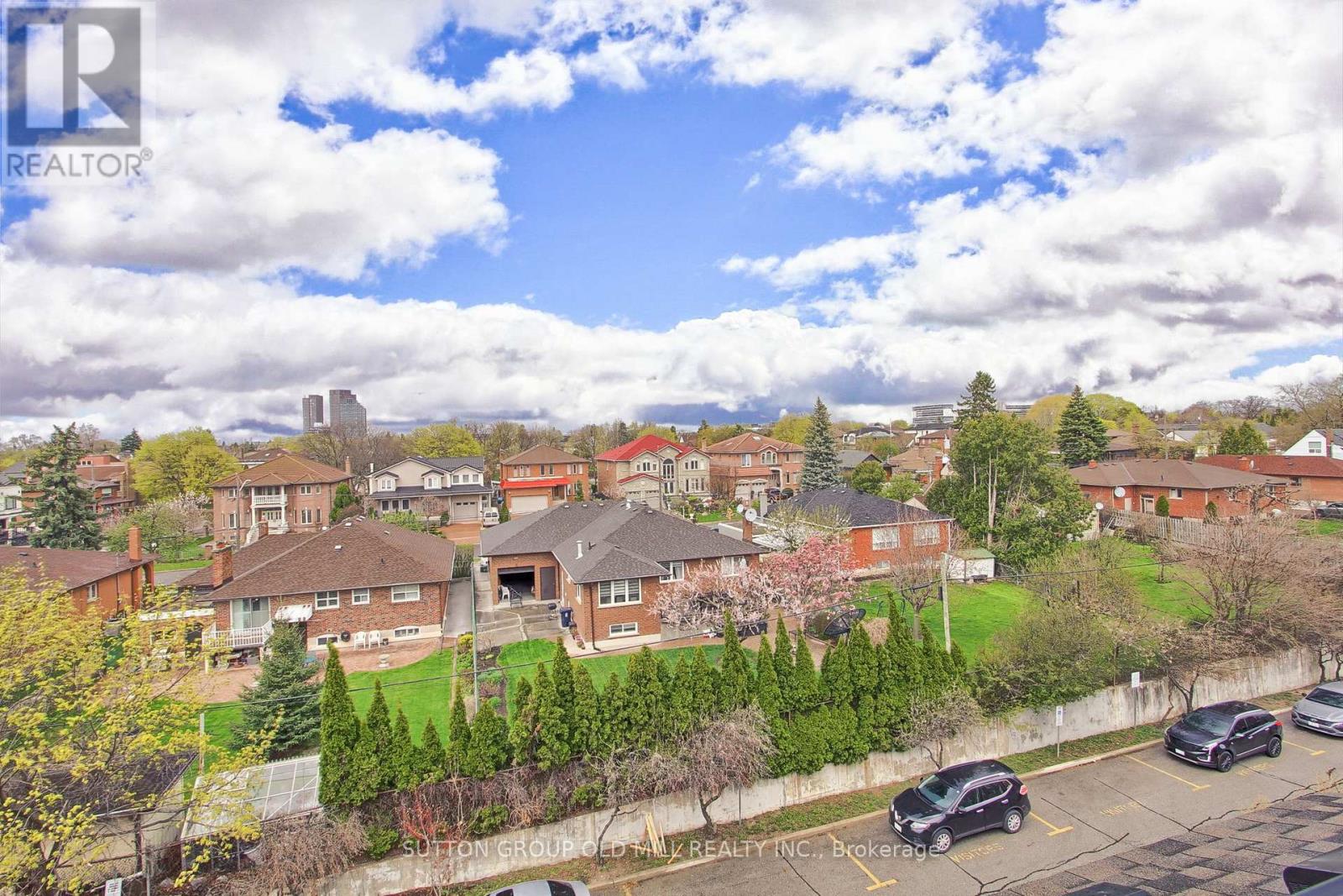 #167 760 LAWRENCE AVENUE W - 32