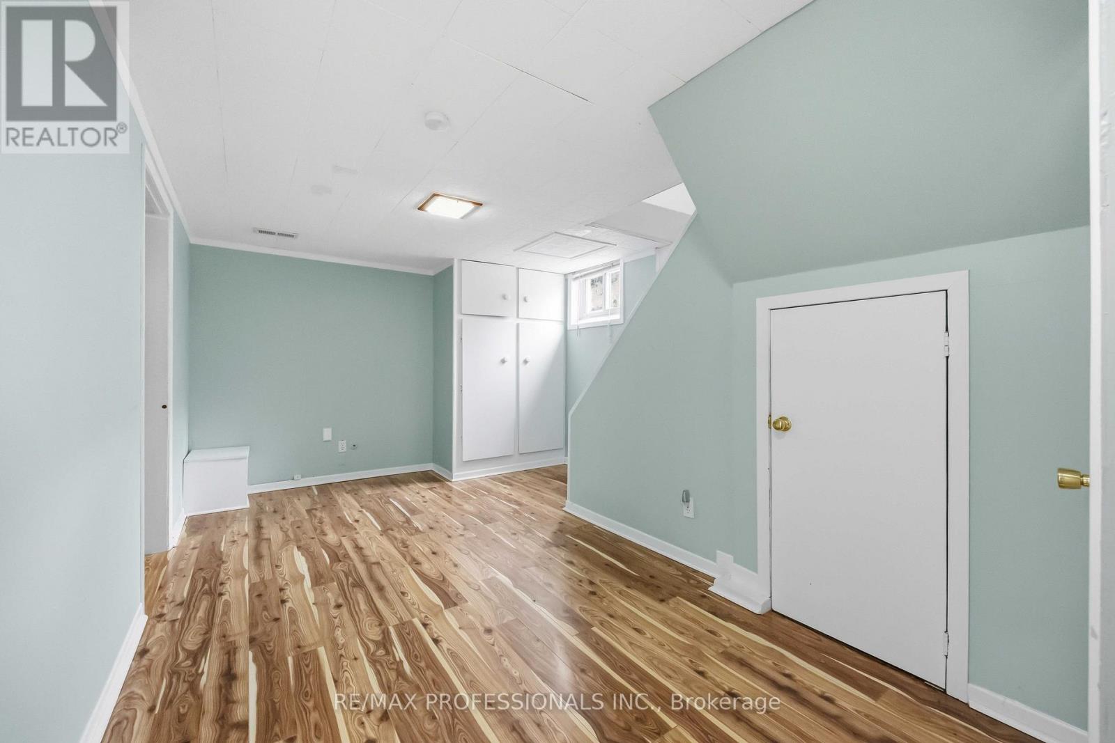 14 DASHWOOD CRESCENT - 15