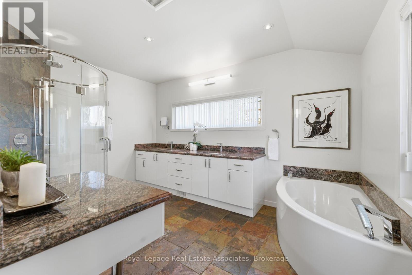 12 WENONAH DRIVE - Image 36
