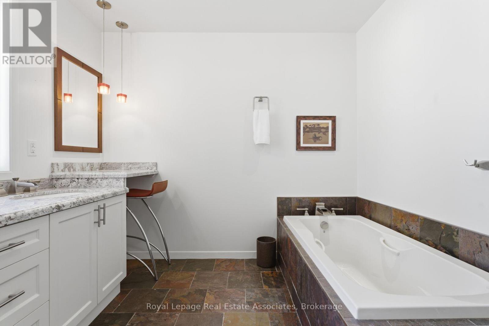 12 WENONAH DRIVE - Image 44