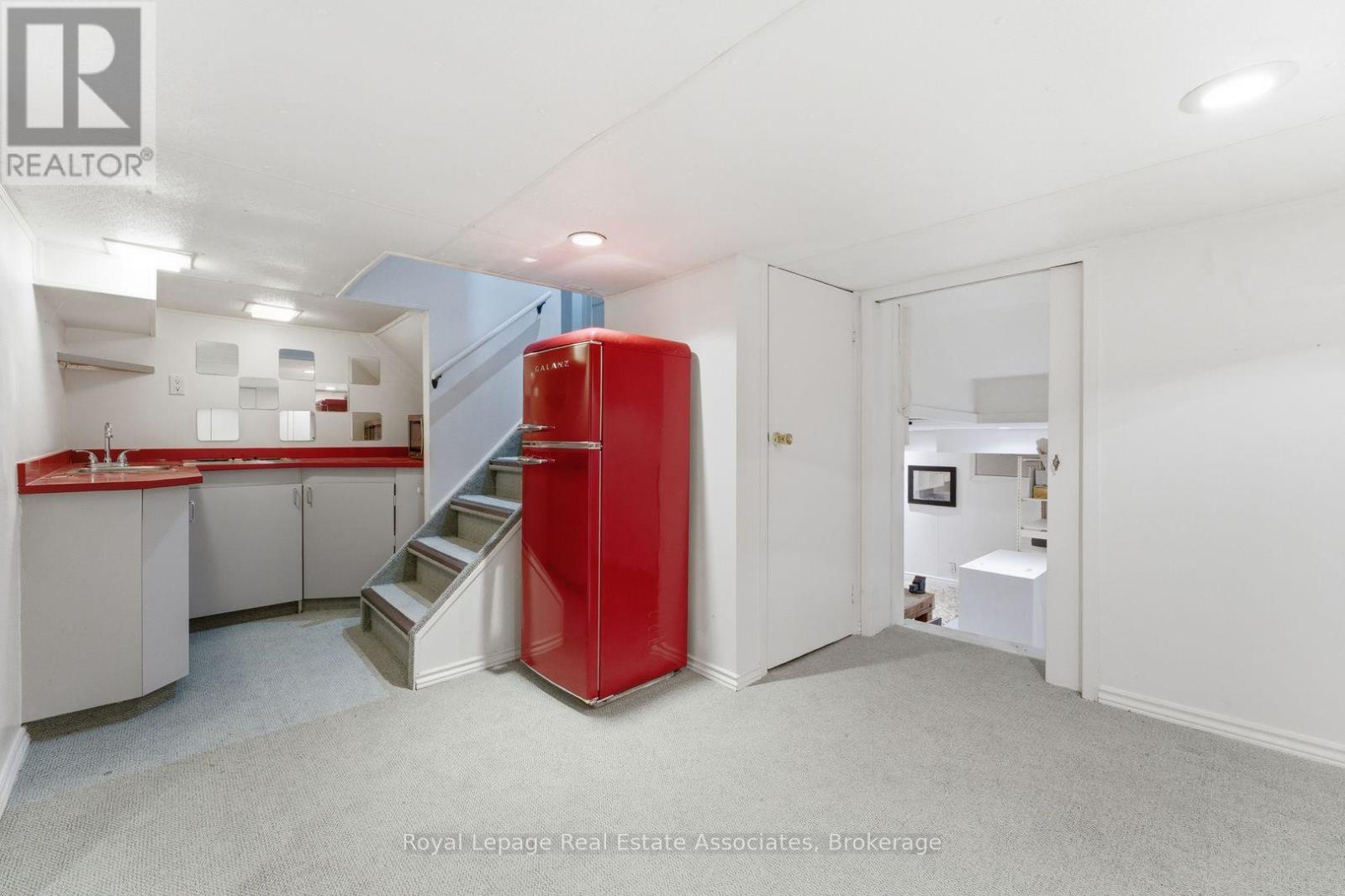 12 WENONAH DRIVE - Image 45