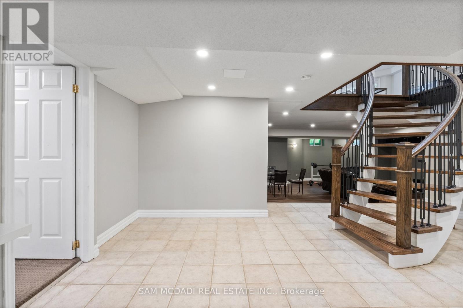 1195 CRESTDALE ROAD - 32