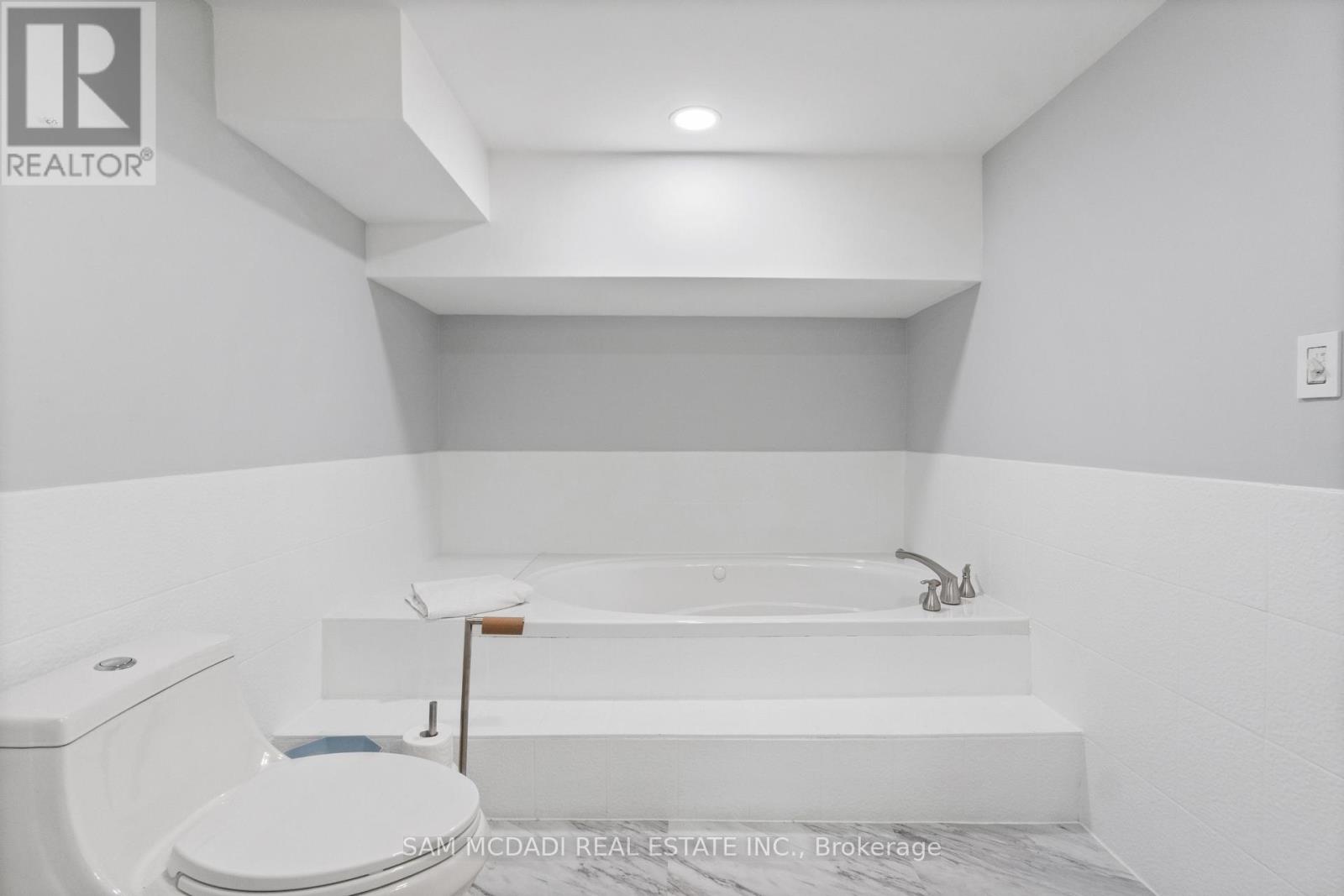1195 CRESTDALE ROAD - 41