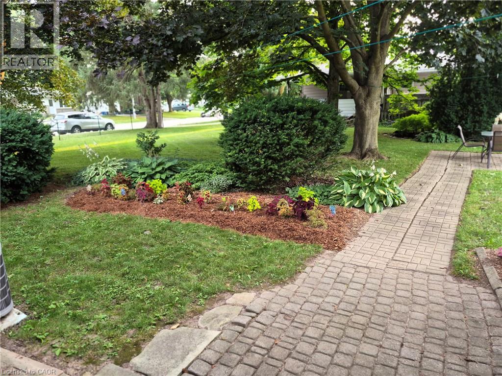 26 MEADOWLARK Road - 14