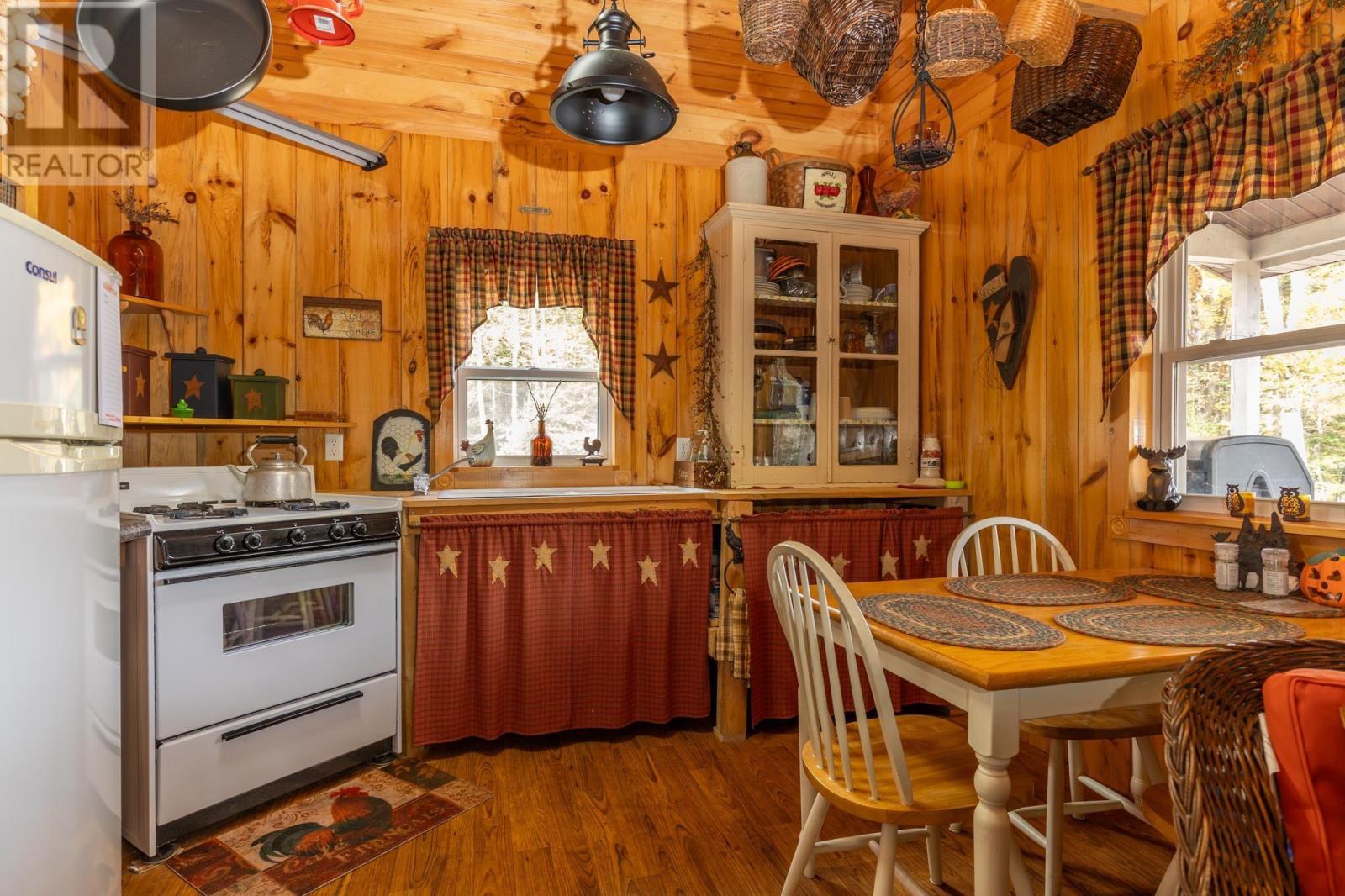 1060 North Kemptville Road - 16