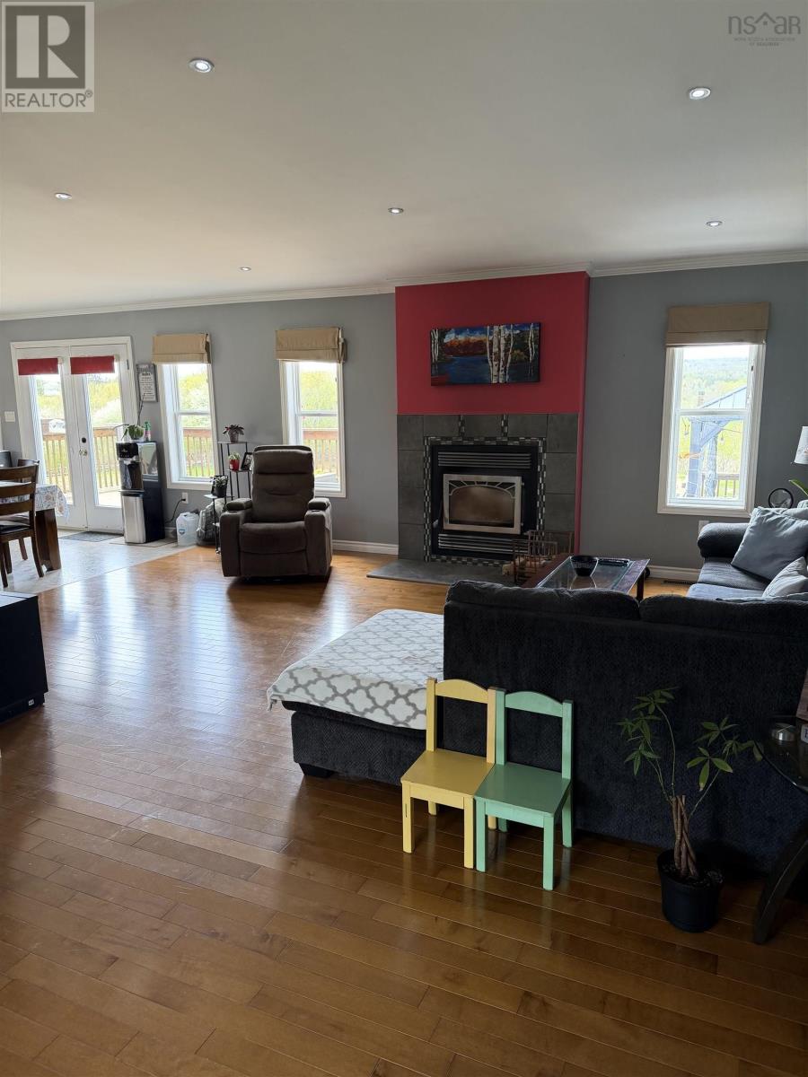 1069 Ohio East Road - 5