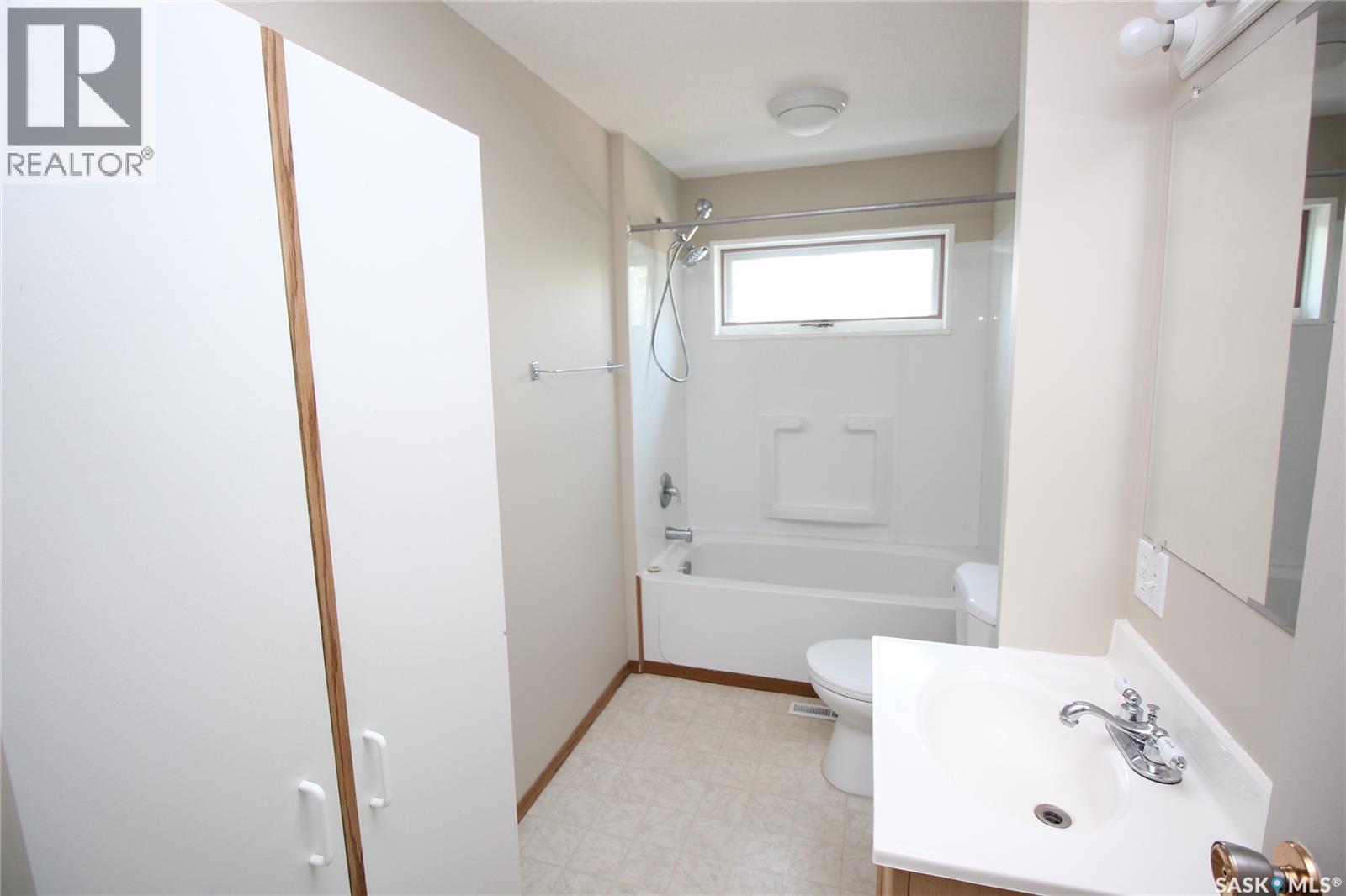 700 YORK STREET - 24