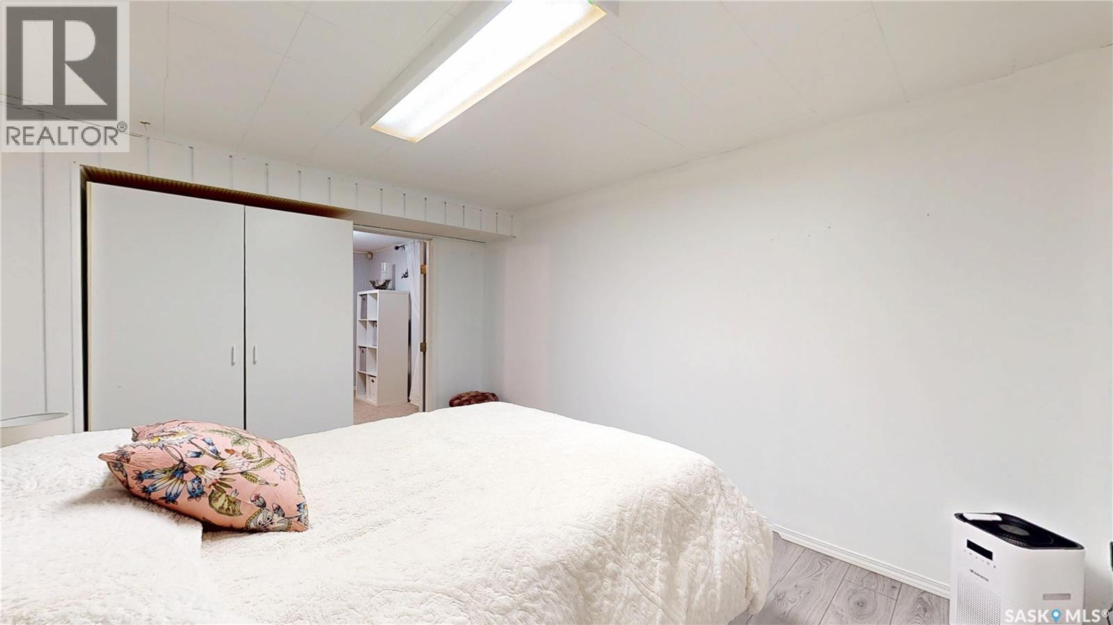 1333 Empress STREET - Image 32