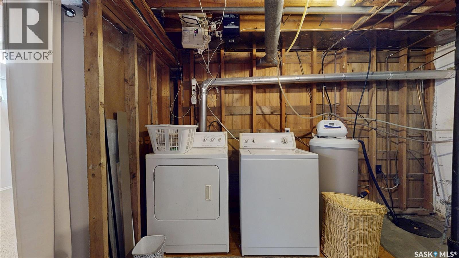 1333 Empress STREET - Image 35