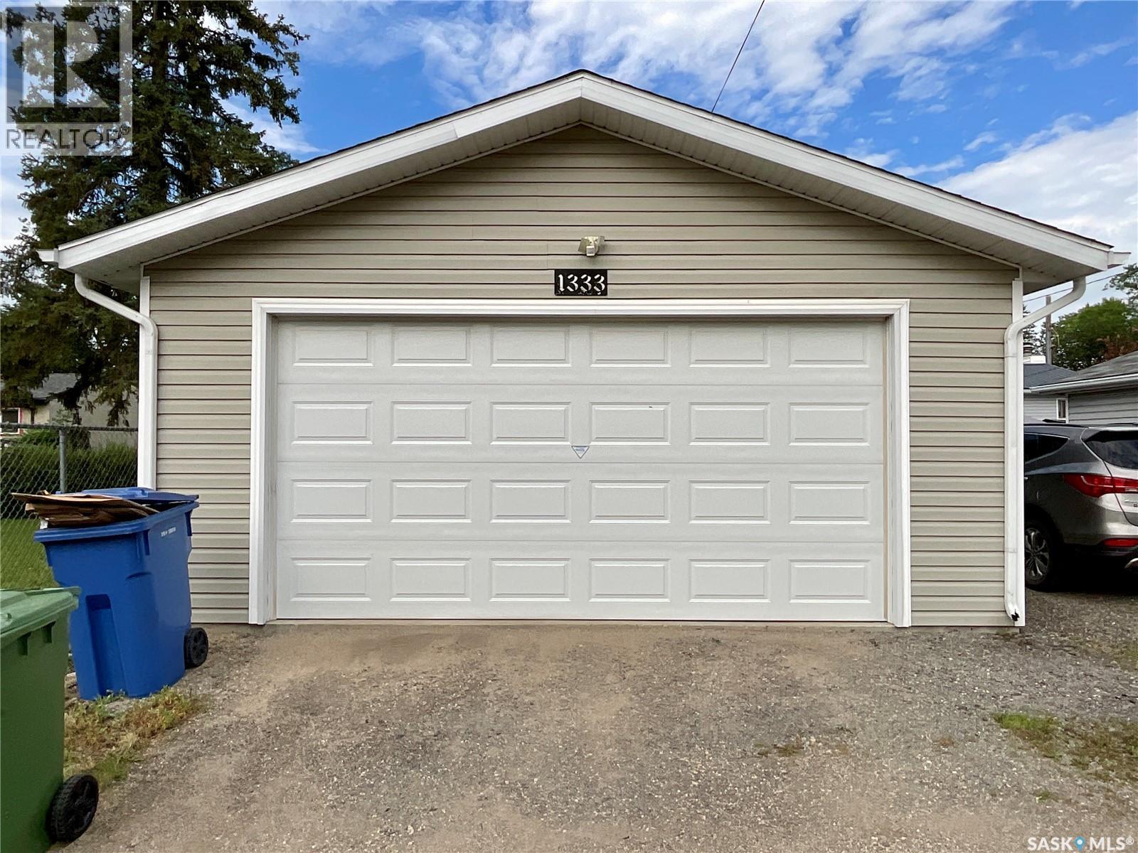 1333 Empress STREET - Image 36