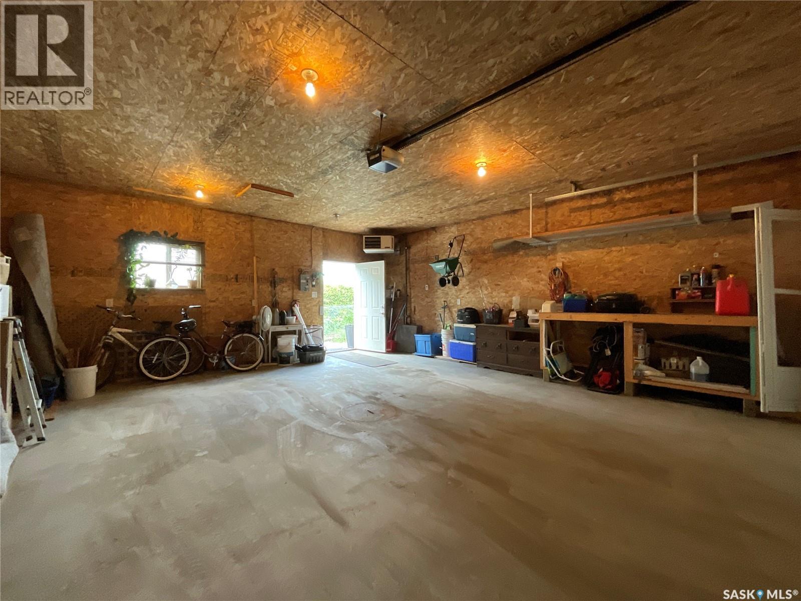 1333 Empress STREET - Image 38