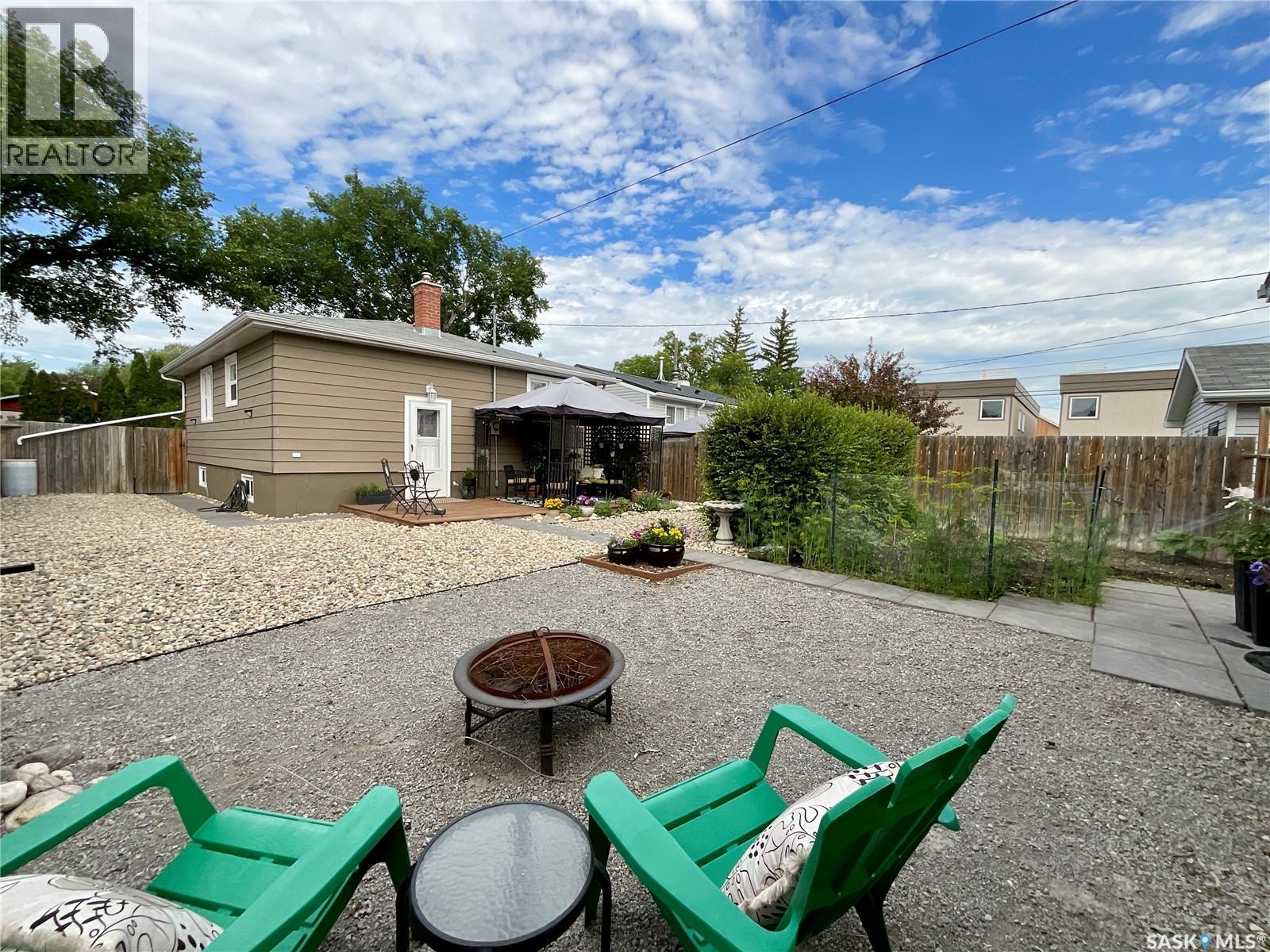 1333 Empress STREET - Image 39