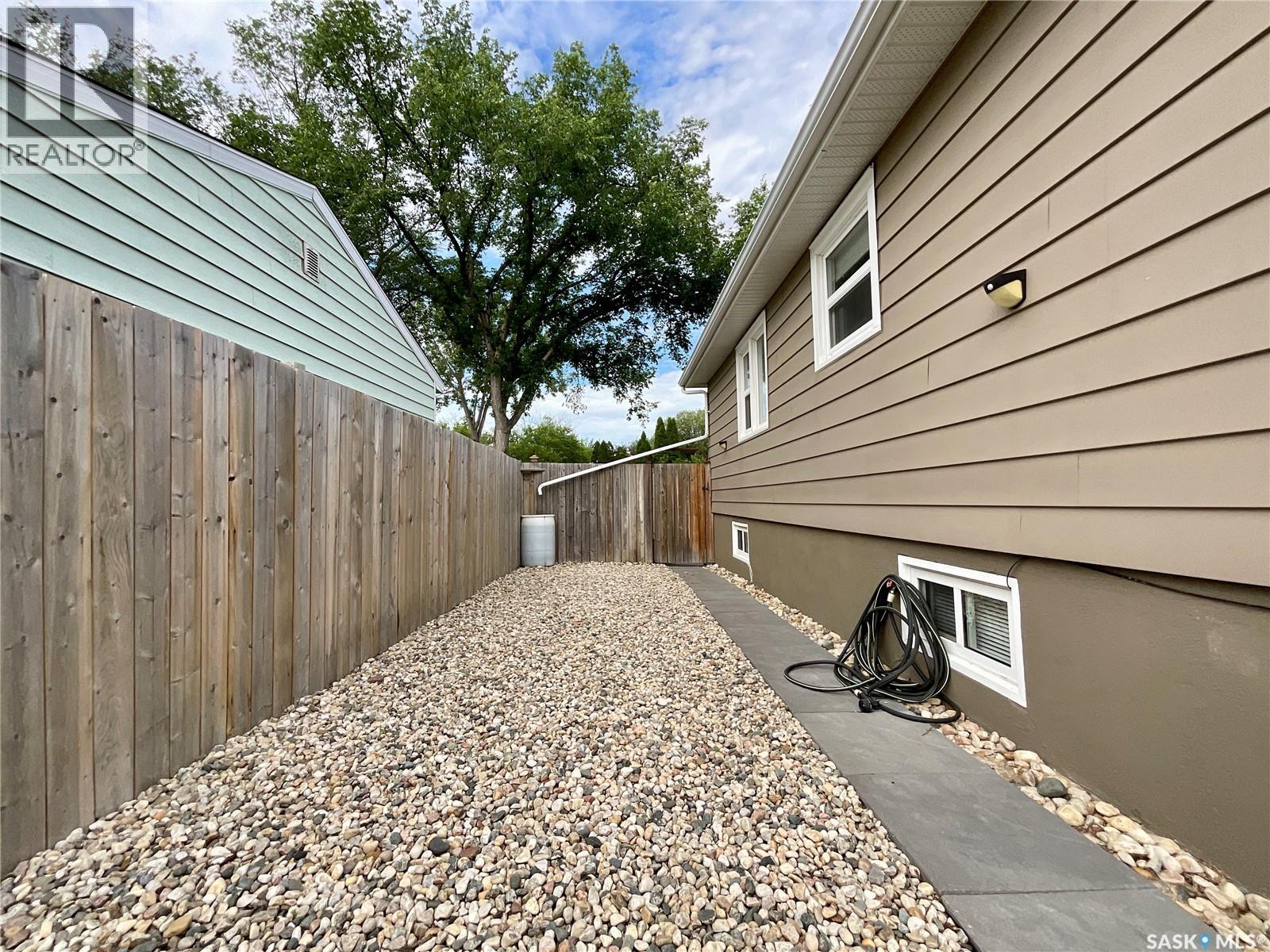 1333 Empress STREET - Image 41