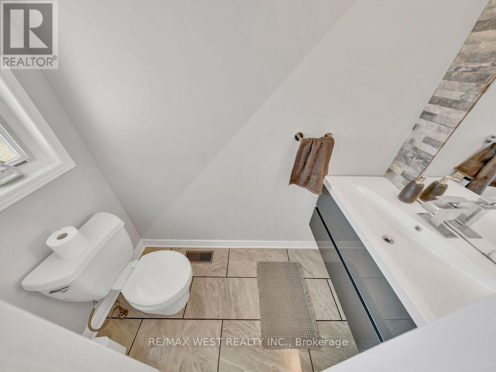 1369 OLD ZELLER DRIVE - 17