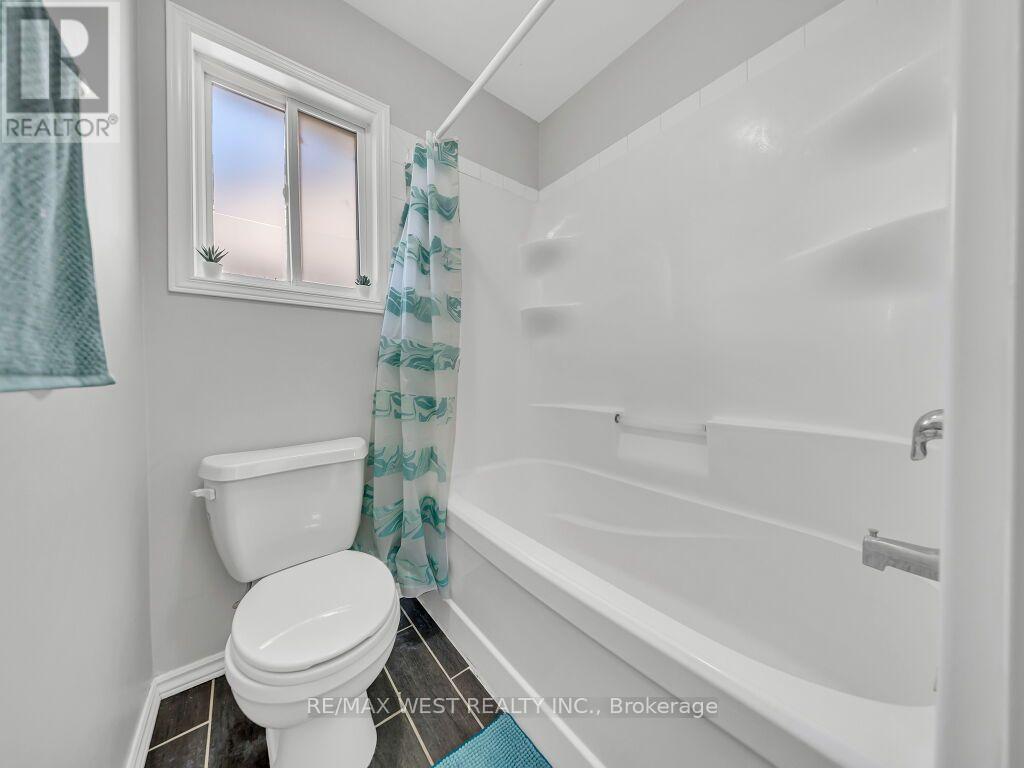 1369 OLD ZELLER DRIVE - 24