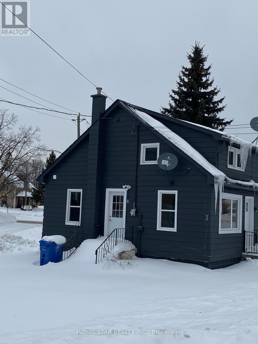 582 GARAFRAXA STREET S - 1