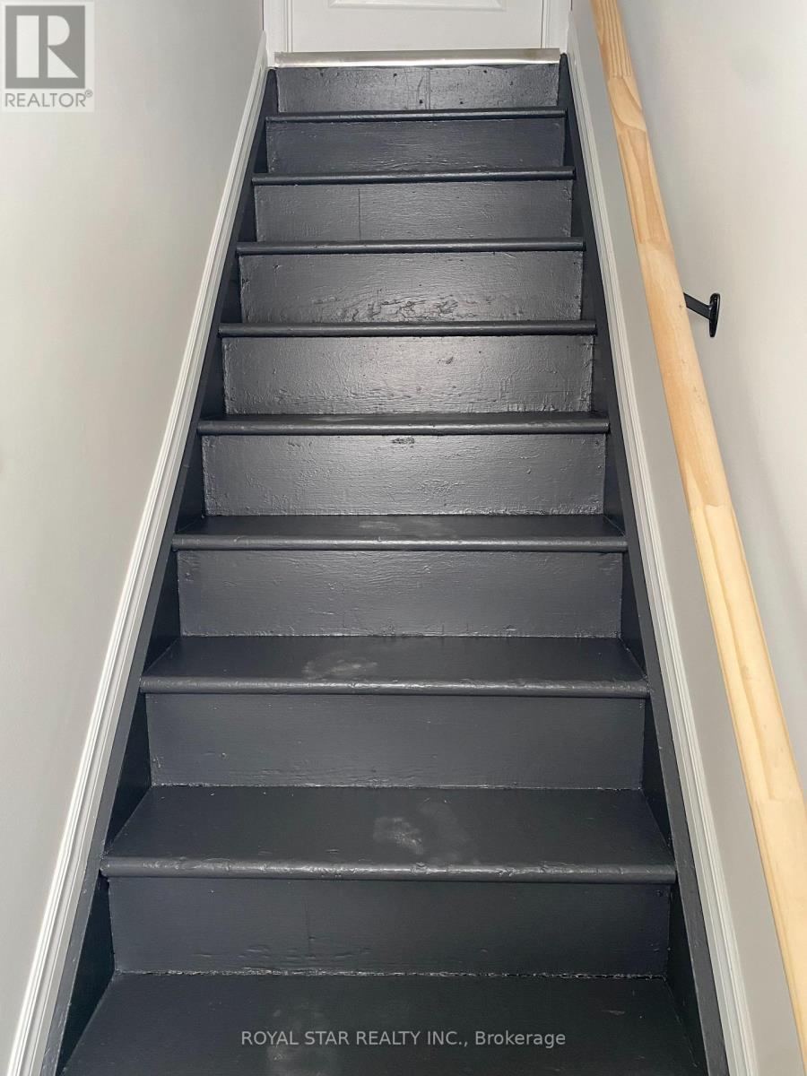 582 GARAFRAXA STREET S - 11