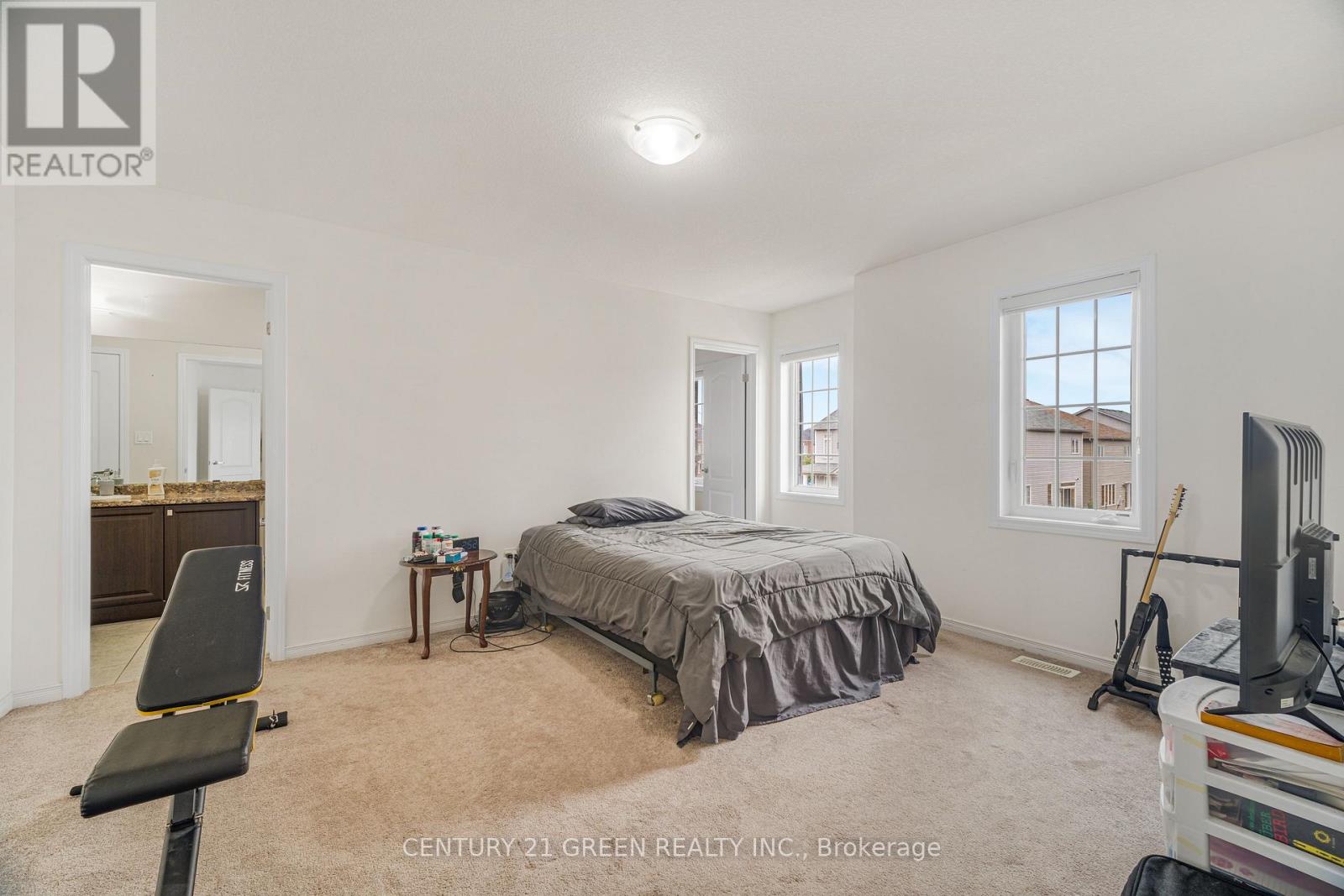 15 SEANESY DRIVE - 31