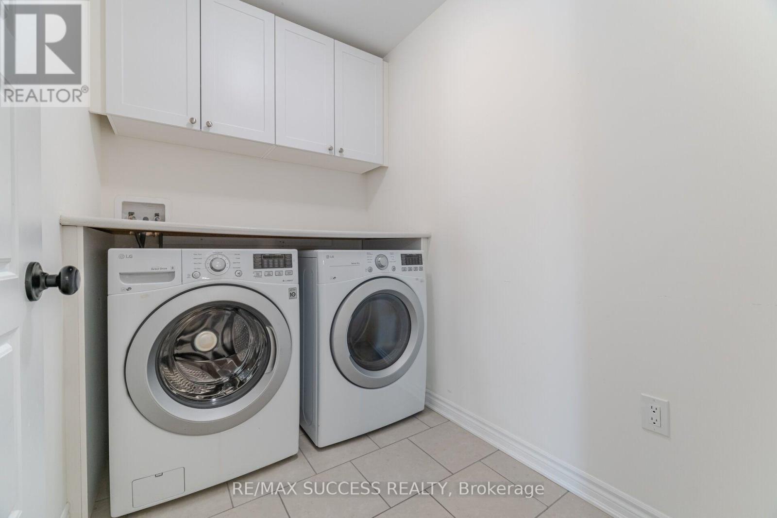 28 PICKETT PLACE - 39