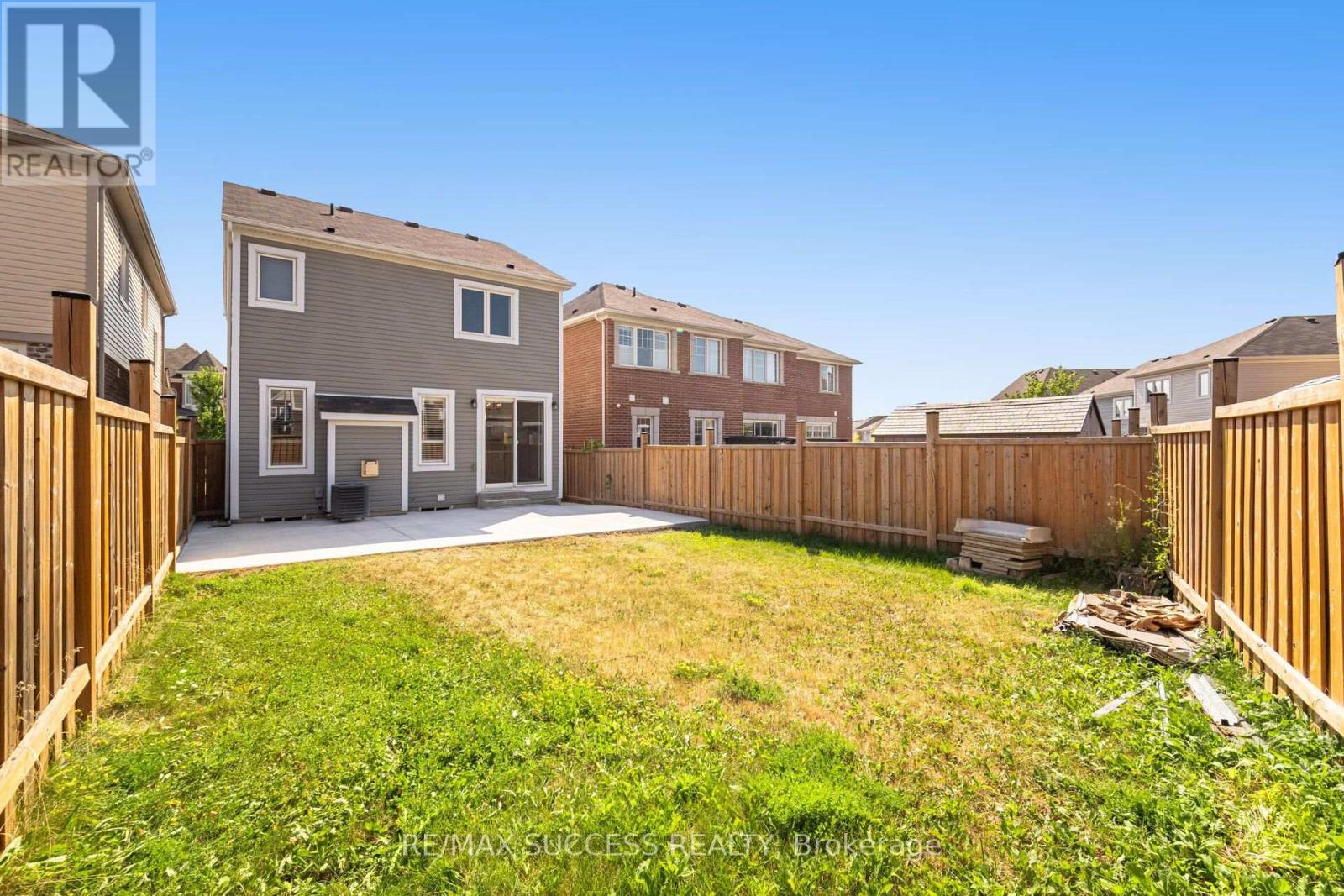28 PICKETT PLACE - 50