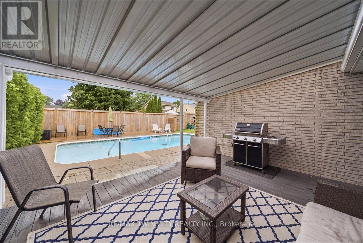 76 ENFIELD CRESCENT - 31