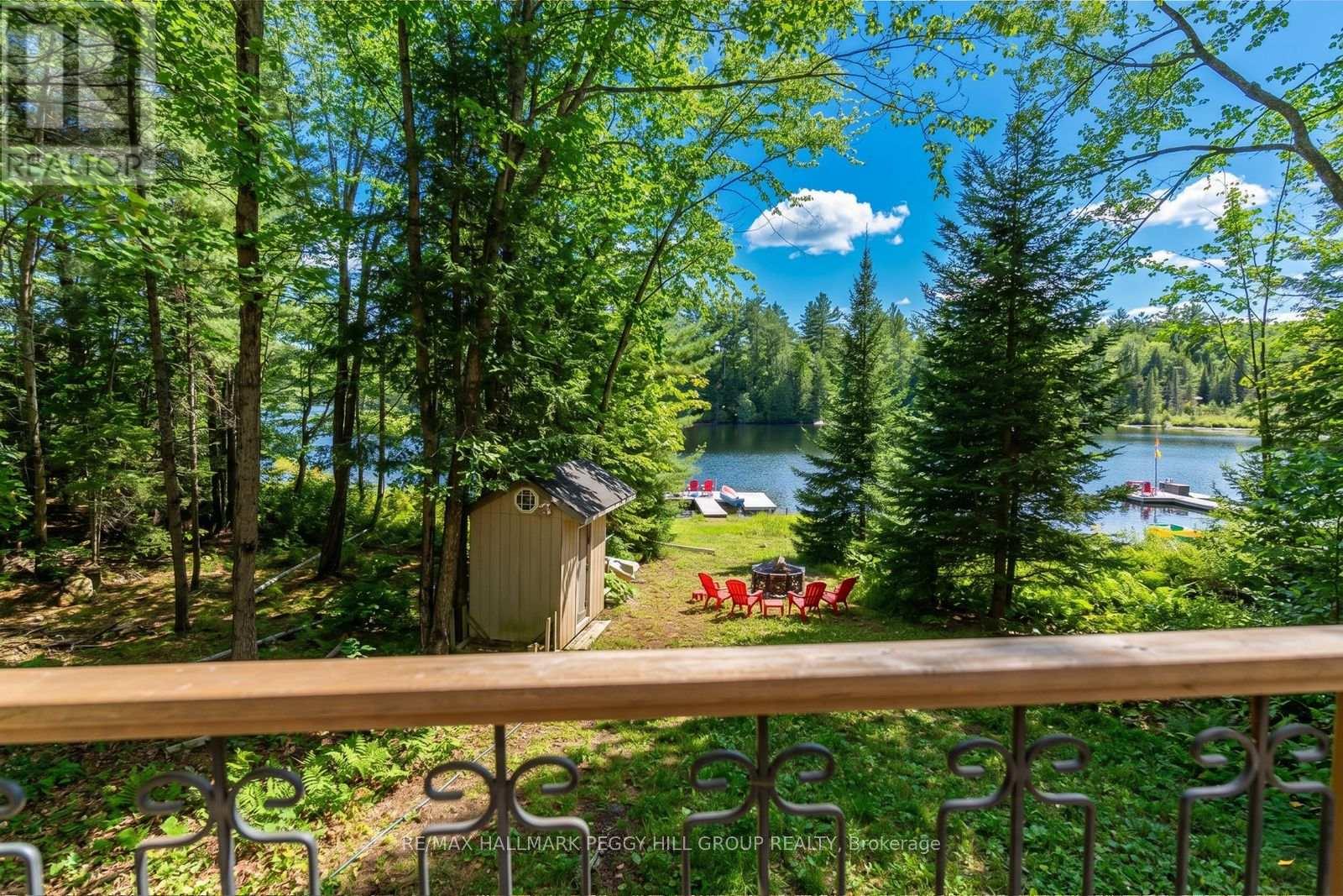 4 CLOVER COURT - 24