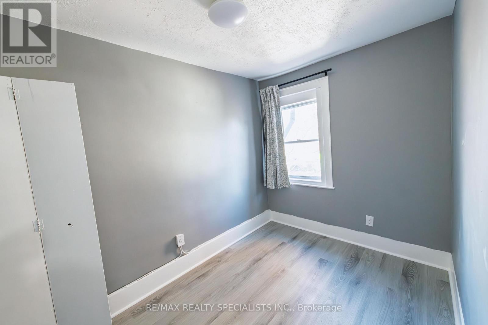 332 ELM AVENUE - 10