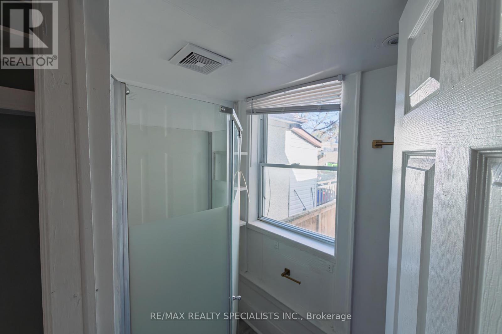 332 ELM AVENUE - 17