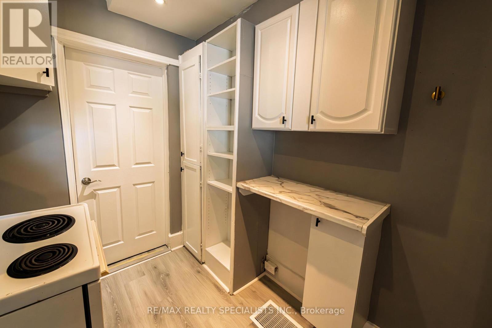 332 ELM AVENUE - 19