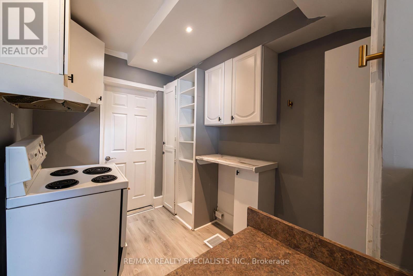332 ELM AVENUE - 21