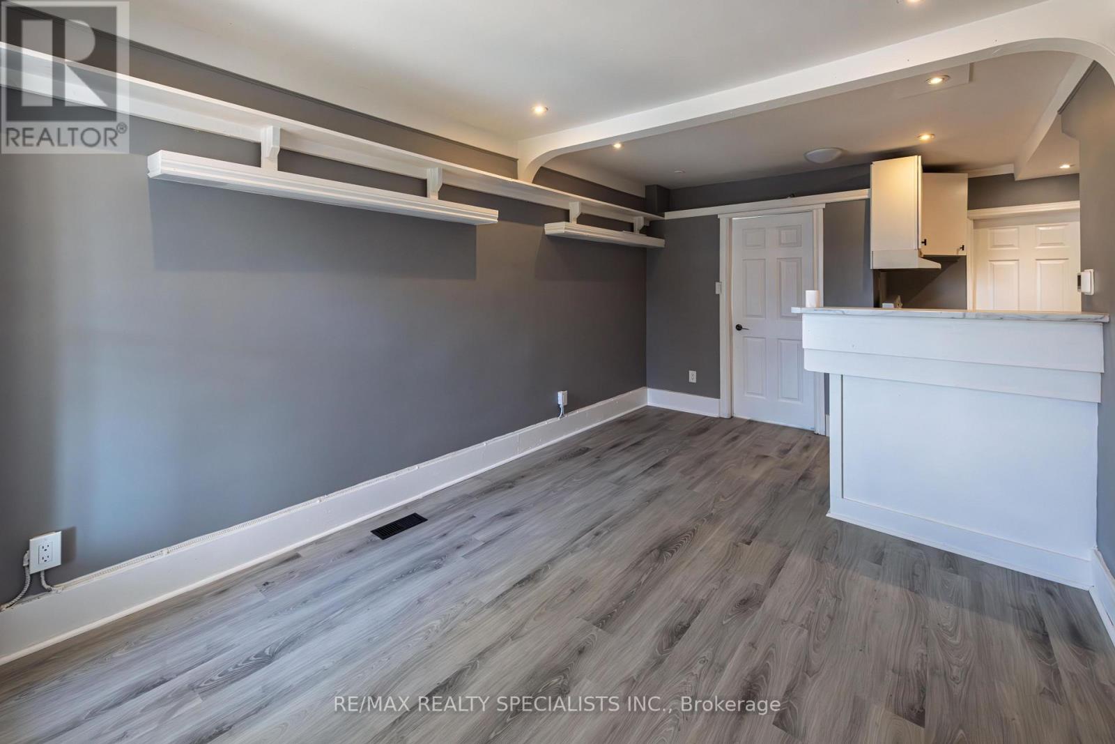 332 ELM AVENUE - 23