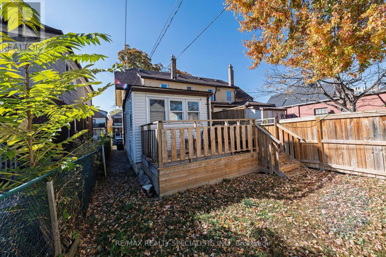 332 ELM AVENUE - 29