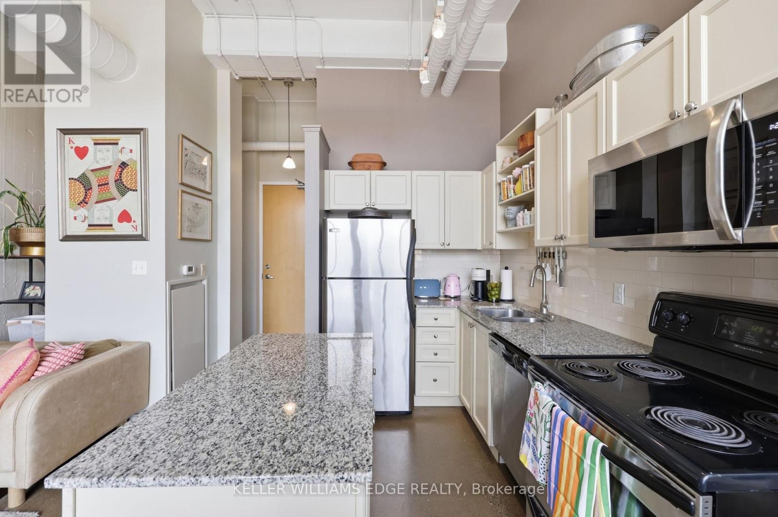 #307 410 KING STREET W - Image 14