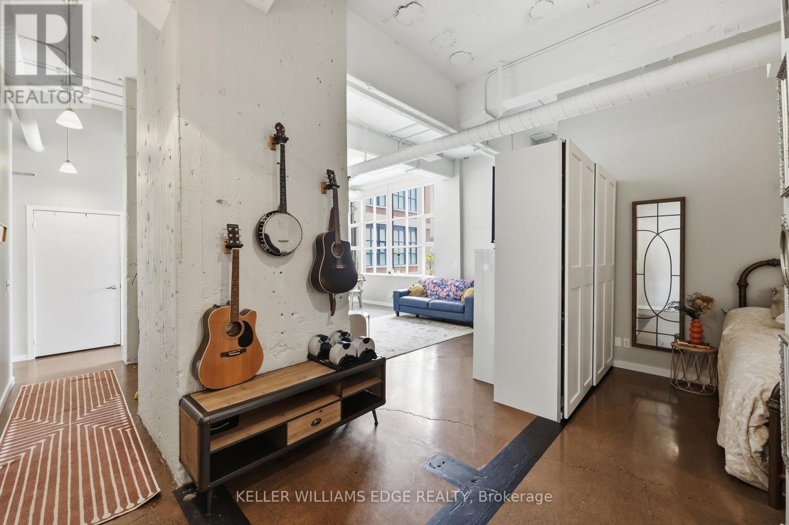 #307 410 KING STREET W - Image 17