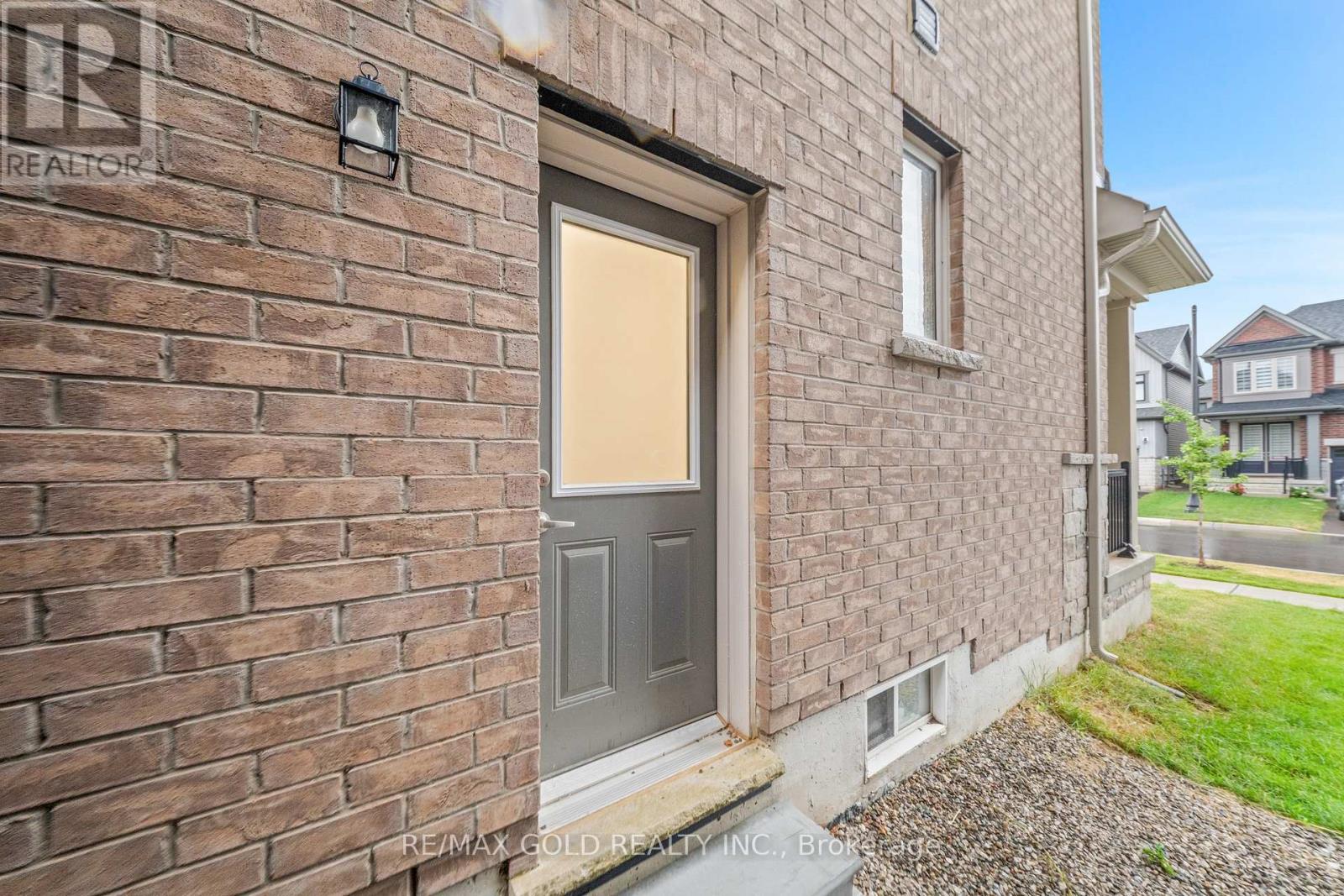 27 SPIERS ROAD - 48